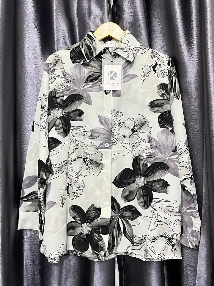 Kemeja floral hitam putih, kemeja & blouse